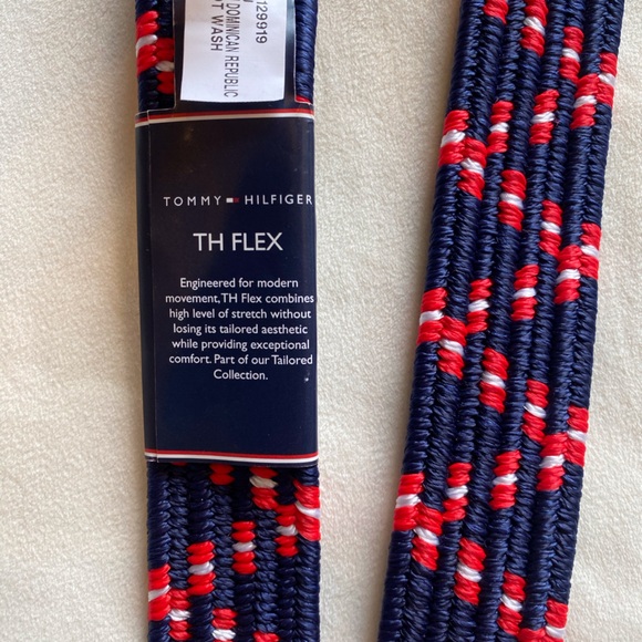 NWT Tommy Hilfiger The Flex Navy and Red Fabric Belt with Silver Hardware - Picture 5 of 5